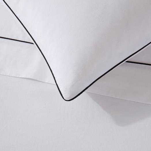 Hotel duvet set in white with navy piping | Raghuvir Lifestyle Hotel duvet set in white with navy piping