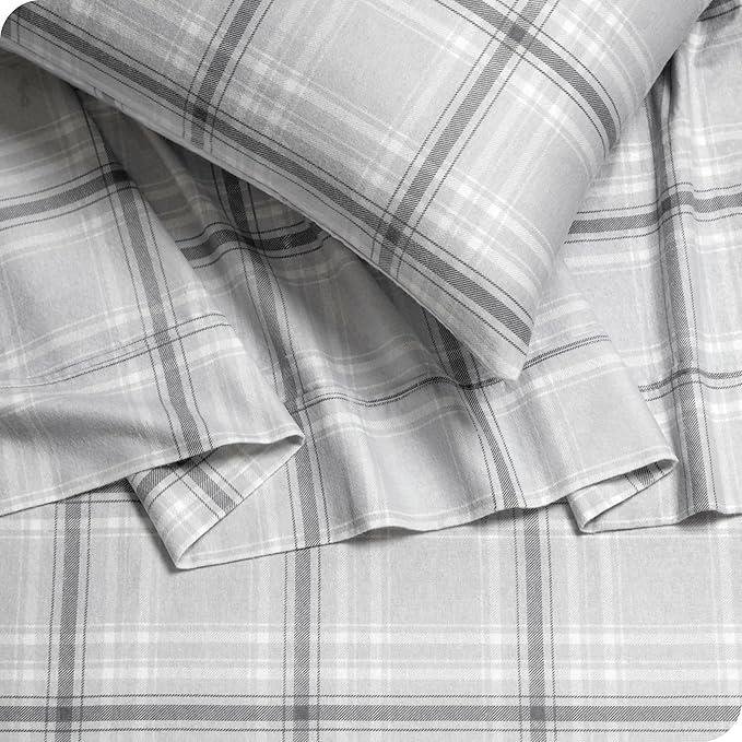 Yarn dyed plaid sheet set detail | Raghuvir Lifestyle Yarn dyed plaid sheet set detail
