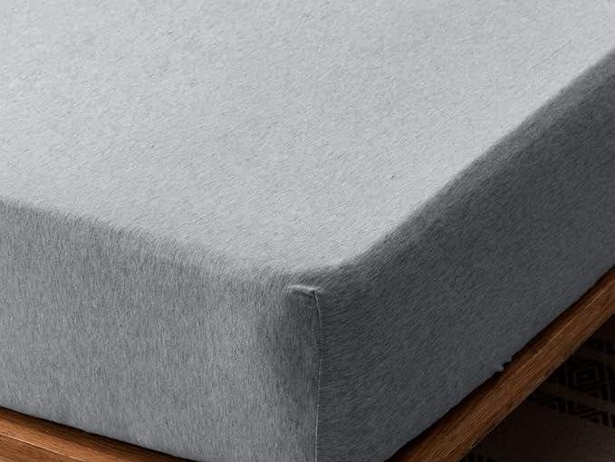 Knitted fitted sheet in grey, fabric detail | Raghuvir Lifestyle Knitted fitted sheet in grey, fabric detail