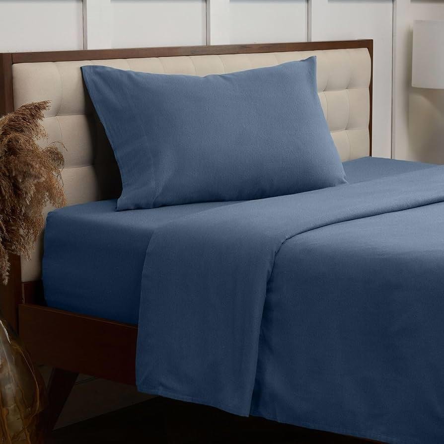 Cotton flannel sheet set in navy | Raghuvir Lifestyle Cotton flannel sheet set in navy